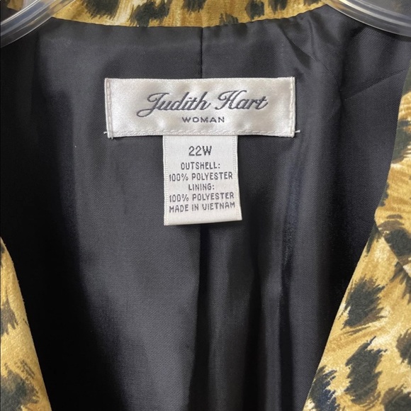 🌟Host Pick🌟Leopard Print Jacket (Size 22W) - Picture 2 of 6